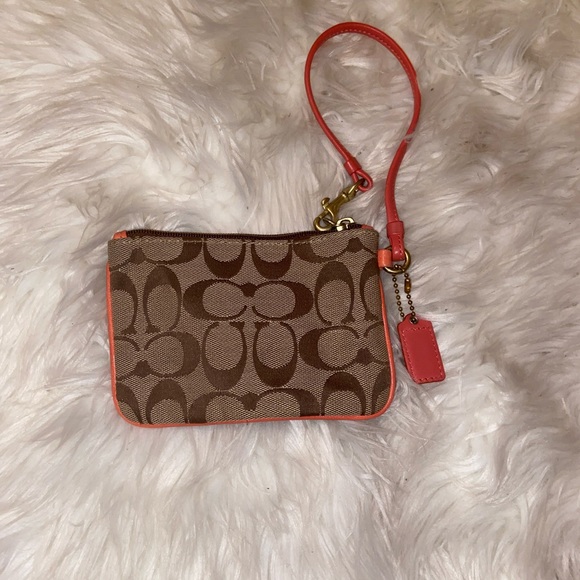Coach wristlet - Picture 3 of 3